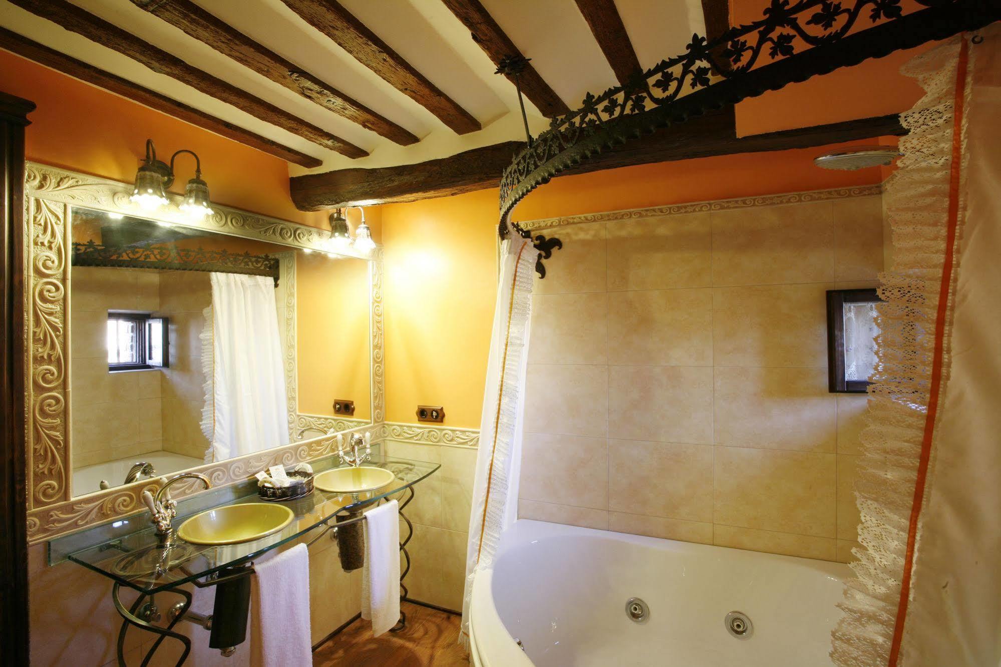 Hotel Boutique Real Casona De Las Amas Azofra Exterior foto